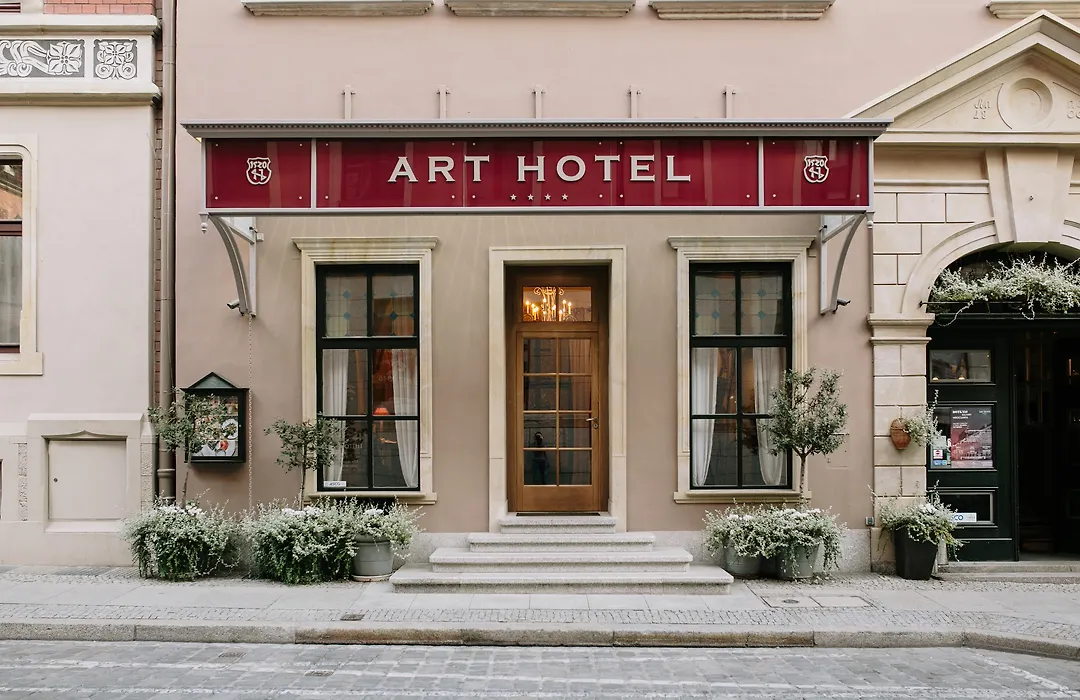 Art Hotel-1